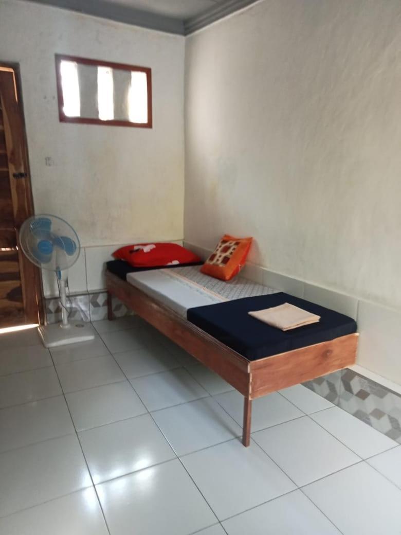 Atb Hostel Lovina Екстериор снимка