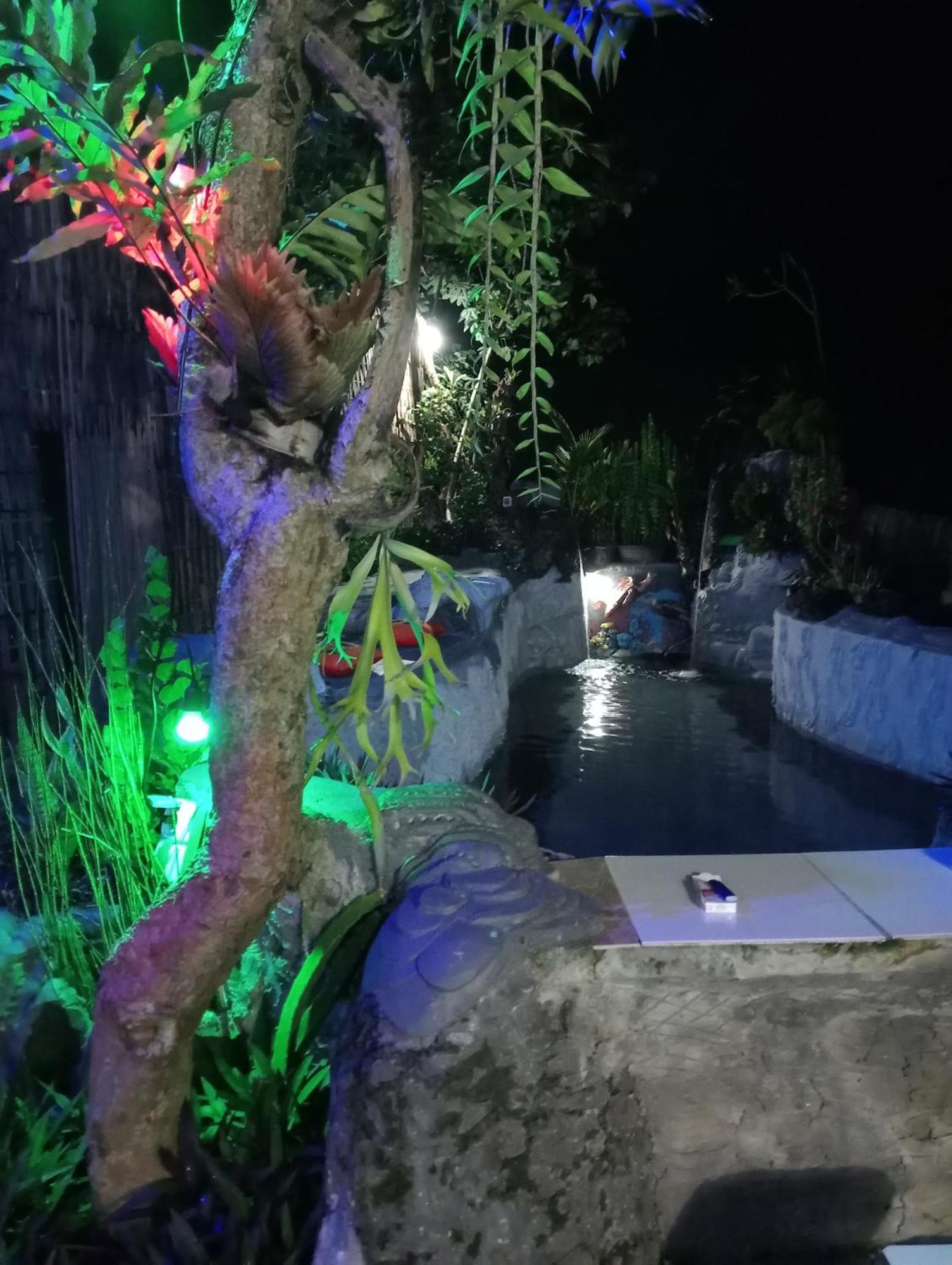 Atb Hostel Lovina Екстериор снимка